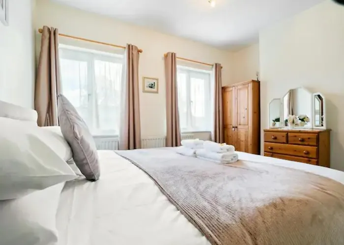 Pass The Keys 55 Heworth Village Wonderfully Cosy Family In *