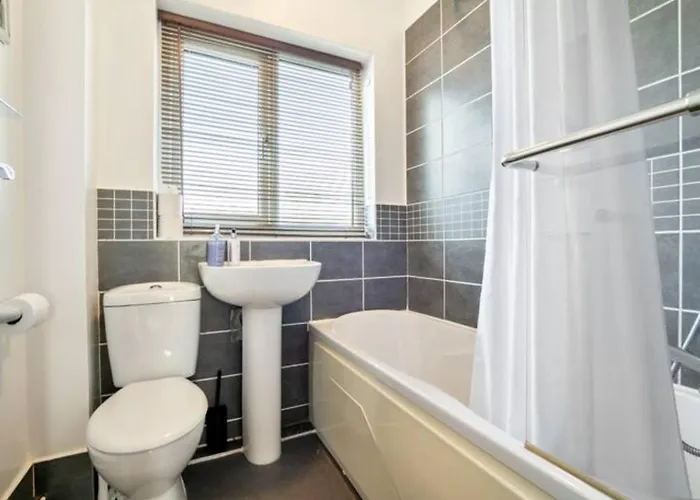 Pass The Keys 55 Heworth Village Wonderfully Cosy Family In Dom wakacyjny York