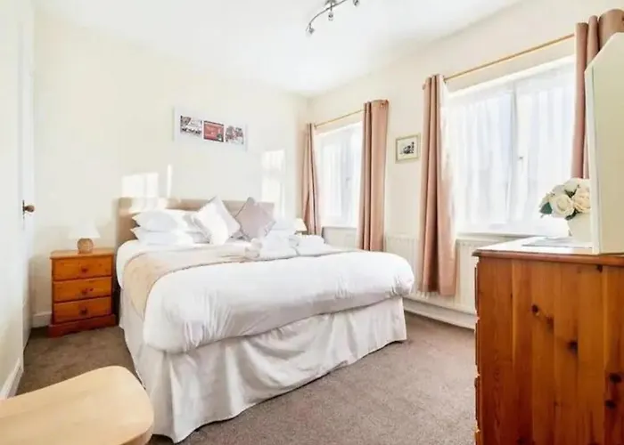 Pass The Keys 55 Heworth Village Wonderfully Cosy Family In *