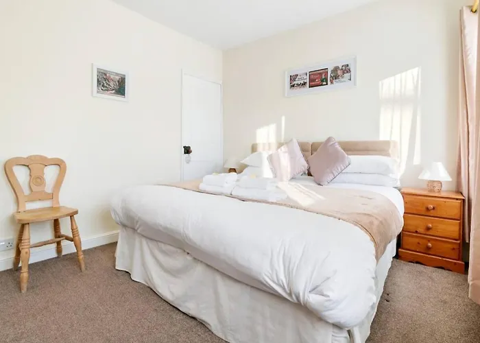 Pass The Keys 55 Heworth Village Wonderfully Cosy Family In York