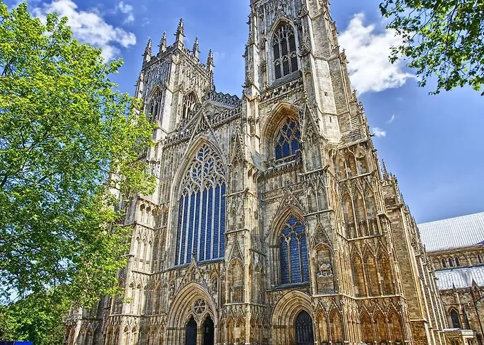 Semesterbostad Pass The Keys 55 Heworth Village Wonderfully Cosy Family In