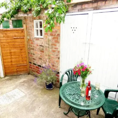 Feriehus Pass The Keys 55 Heworth Village Wonderfully Cosy Family In York