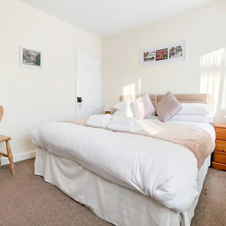 Pass The Keys 55 Heworth Village Wonderfully Cosy Family In York