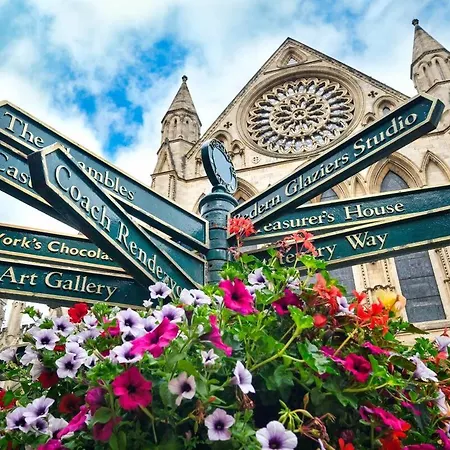 בית נופש Pass The Keys 55 Heworth Village Wonderfully Cosy Family In